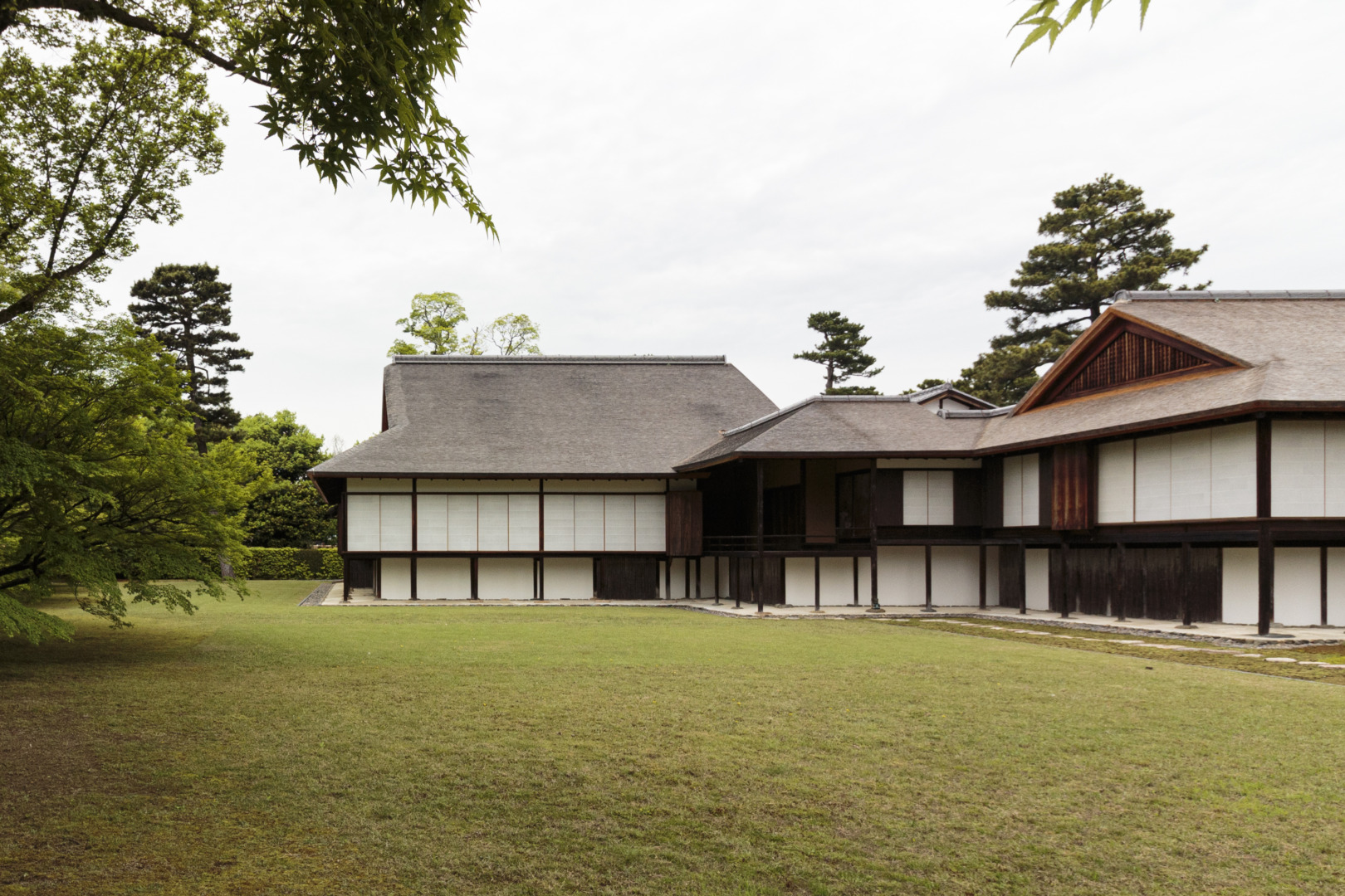 京都 桂離宮 穂垣 御幸門 表門 腰掛 蘇鉄山 松琴亭 賞花亭 笑意軒 園林堂 書院 月波楼 中門｜ar'teryx ZIN'｜田畑雅行｜ar'teryx｜建築設計室 アーキテリクス｜名古屋の設計事務所